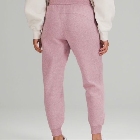 BNWT Lululemon Scuba HR 7/8 Jogger size 4 - Picture 3 of 6